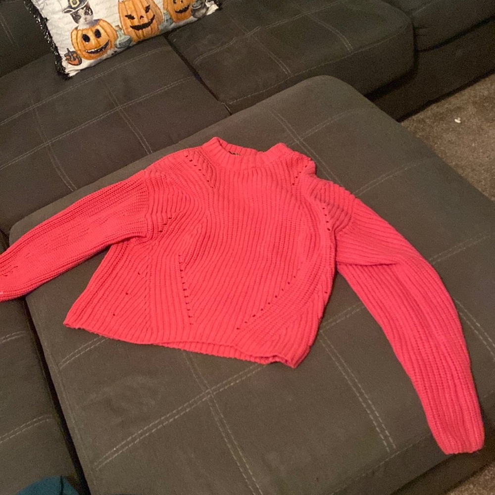 It’s from Lulus only wore it like two times keeps you warm